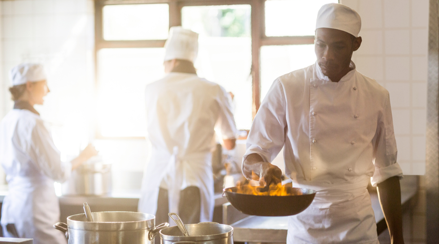 trabajo-en-hoteles-restaurantes-bares-y-otros-establecimientos-analogos